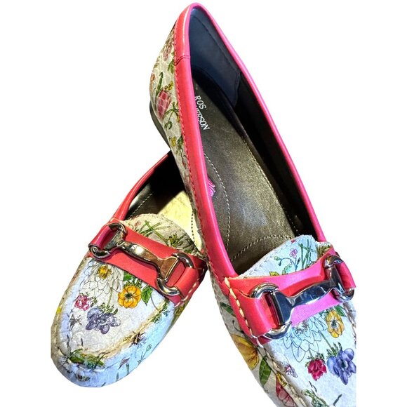 Ros Hommerson Floral Leather Loafers With Silver Buckle Accent Size 8.5 - Picture 7 of 10
